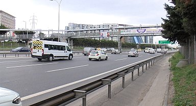 İstanbul- Bahçelievler'de sürücü ve yayalara pankart sürprizi