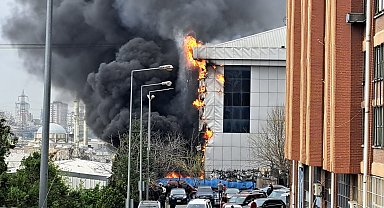 İstanbul - Başakşehir'de sanayi sitesinde yangın - 1