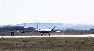 İstanbul - Bayraktar Kızılelma manevra testini de başarıyla geçti