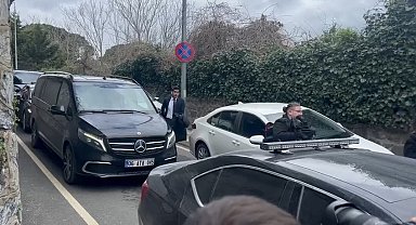 İstanbul- CHP Genel Başkanı Özgür Özel, İmamoğlu'nun evine geldi