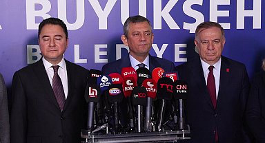 İstanbul- DEVA Partisi Genel Başkanı Ali Babacan'dan, İBB binasına ziyaret