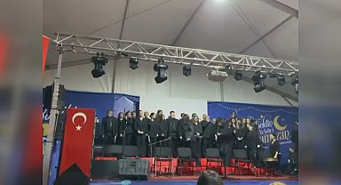 İstanbul - Gaziosmanpaşa Belediyesi'nin düzenlediği Ramazan etkinliğinde sahne çöktü: 4 yaralı