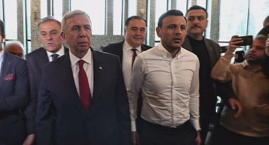 İstanbul- Mansur Yavaş, Saraçhane'deki İBB binasına geldi