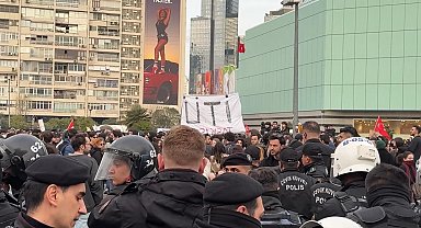 İstanbul - Şişli'de izinsiz yürüyüş yapmak isteyen gruptakiler gözaltına alındı