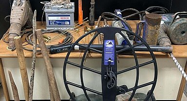 Kaçak kazıya suçüstü; 3 gözaltı