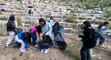 Liseliler antik kentleri temizledi, çektikleri kirlilik fotoğraflarıyla sergi açacaklar