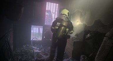 Mardin'de ev yangını; 5 kişi dumandan etkilendi