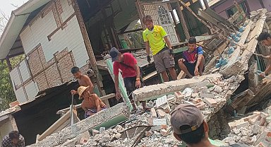 Myanmar'daki depremlerde hayatını kaybedenlerin sayısı 1002'ye yükseldi