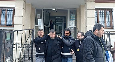 Sakarya'da 1 kişiyi öldürüp, 3 iş yeri ile 1 evi kurşunlayan şüpheli adliyede