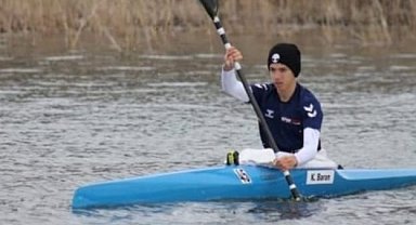 Sapanca Gölü'nde cansız bedenine ulaşılan kano sporcusu Kaan Ege, toprağa verildi