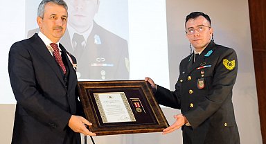 Suriye'de yaralanan Astsubay Çolakoğlu'na, 'Devlet Övünç Madalyası' verildi