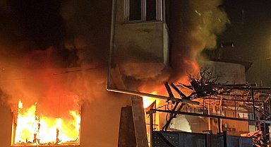 Tekirdağ'da ev yangını; 1 ağır yaralı, 4 kişi dumandan etkilendi