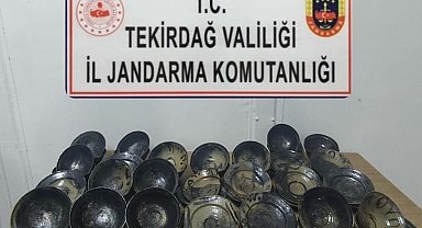 Teknede tarihi olduğu değerlendirilen 50 tabak ele geçirildi