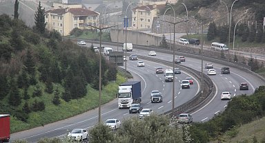 TEM Otoyolu Kocaeli geçişinde akıcı yoğunluk