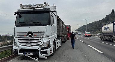 TEM Otoyolu'nda 4 TIR birbirine girdi; 1 yaralı