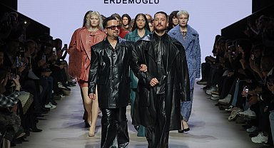 Türk oyuncu ve tasarımcılar, Moskova'da podyuma çıktı