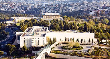 Yüksek Mahkeme Netanyahu'nun Şin Bet kararını dondurdu