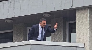 Zonguldak Valisi Hacıbektaşoğlu'ndan alternatif tören tepkisi