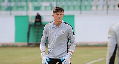 12 Bingölsporlu Oğuzhan Çelik: Hedefimiz şehrimizi hak ettiği yere taşımak