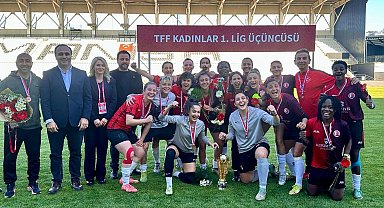 1207 Antalya KFK, Kadın Futbol Süper Ligi'ne yükseldi
