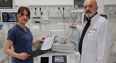 30 bin doğumda bir görülen hastalıkla doğan bebek, ameliyat edildi.