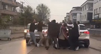 'Yol verme' tartışması yumruklu kavgaya dönüştü: 1 yaralı