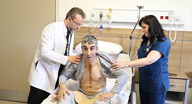 6 ayda 2 kez aort damarı yırtıldı: 8,5 saatlik ameliyatla sağlığına kavuştu