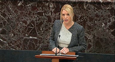 ABD Adalet Bakanı Bondi, Tesla'ya yönelik protesto ve saldırılara katılanları uyardı