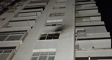 Adana'da bir sitenin 5'inci katında çıkan yangında 1 kişi hayatını kaybetti