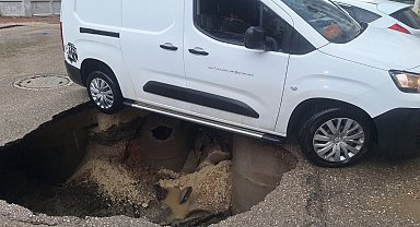 Adana'da sağanak sele neden oldu