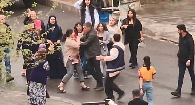 Adliye önünde tekmeli-yumruklu kavga