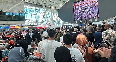 Ankara'dan ilk hac kafilesi dualarla uğurlandı