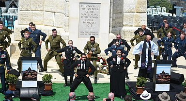Anzak askerler Gelibolu'da anıldı