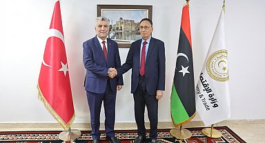 Bakan Bolat, Libya Ekonomi ve Ticaret Bakanı Huveyc ile görüştü