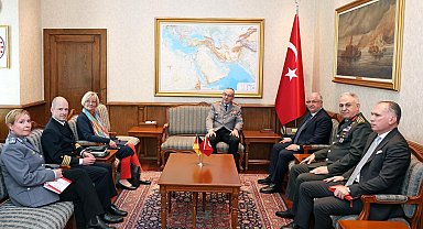 Bakan Güler, Almanya Genelkurmay Başkanı Orgenera Breuer'i kabul etti