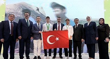 Bakan Tekin, Türkmenistan'da 2'nci Uluslararası Matematik Olimpiyatı Ödül Törenine katıldı