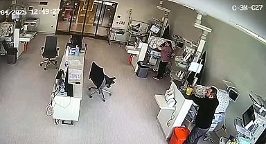 Bakanlık, depremde bebeklerin başında bekleyen sağlıkçıları paylaştı