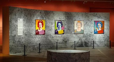 Belediye, Andy Warhol'un eserini 'yanlışlıkla' çöpe attı
