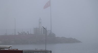 Çanakkale Boğazı, sis nedeniyle çift yönlü olarak ulaşıma kapatıldı