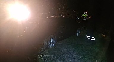 Çorum'da 3 otomobilin karıştığı kaza kamerada; 2 yaralı