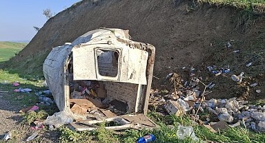 Diyarbakır'da minibüs yan yattı; 1 ölü, 1 yaralı