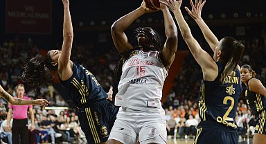 Fenerbahçe Opet'ten üst üste 7'nci şampiyonluk