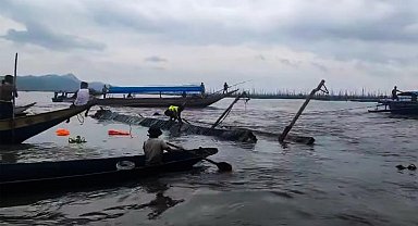 Filipinler'de gemi alabora oldu: 4 ölü