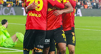 Göztepe hayata döndü