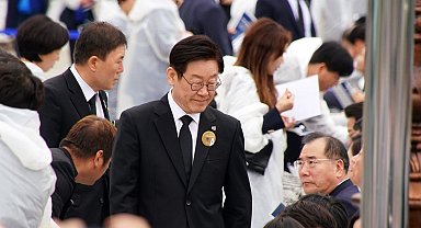 Güney Kore'de ana muhalefet lideri Lee, seçim öncesi parti başkanlığından istifa etti