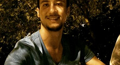 Güreşlere katıldığı boğasının boynuz darbeleriyle öldü