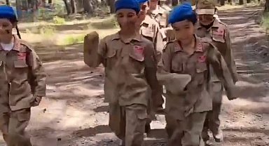 Hatay'da 23 Nisan'da çocuklar komandoların misafiri oldu