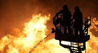 Hindistan'da otel yangını: 14 ölü