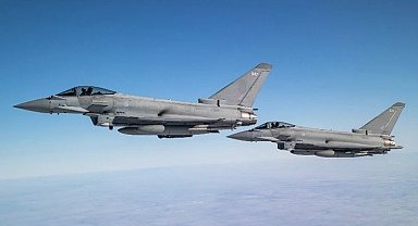 İngiliz Kraliyet Hava Kuvvetleri, Rus jetlerini engelledi