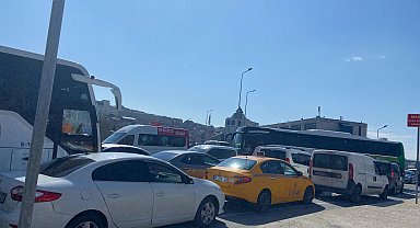 İstanbul- 15 Temmuz Demokrasi Otogarı'nda bayram dönüşü yoğunluğu